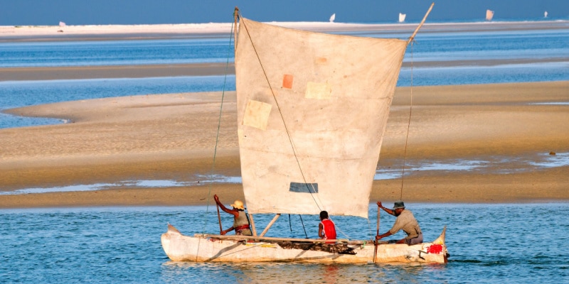 madagascar belo sur mer