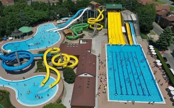 villages vacances avec parc aquatique enfants